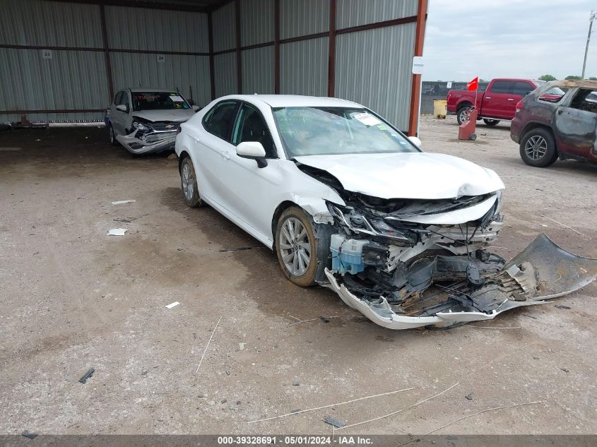 2022 TOYOTA CAMRY LE