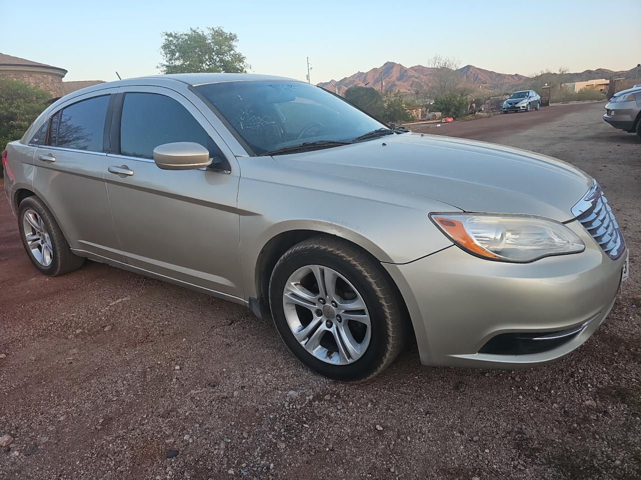 2014 CHRYSLER 200 LX