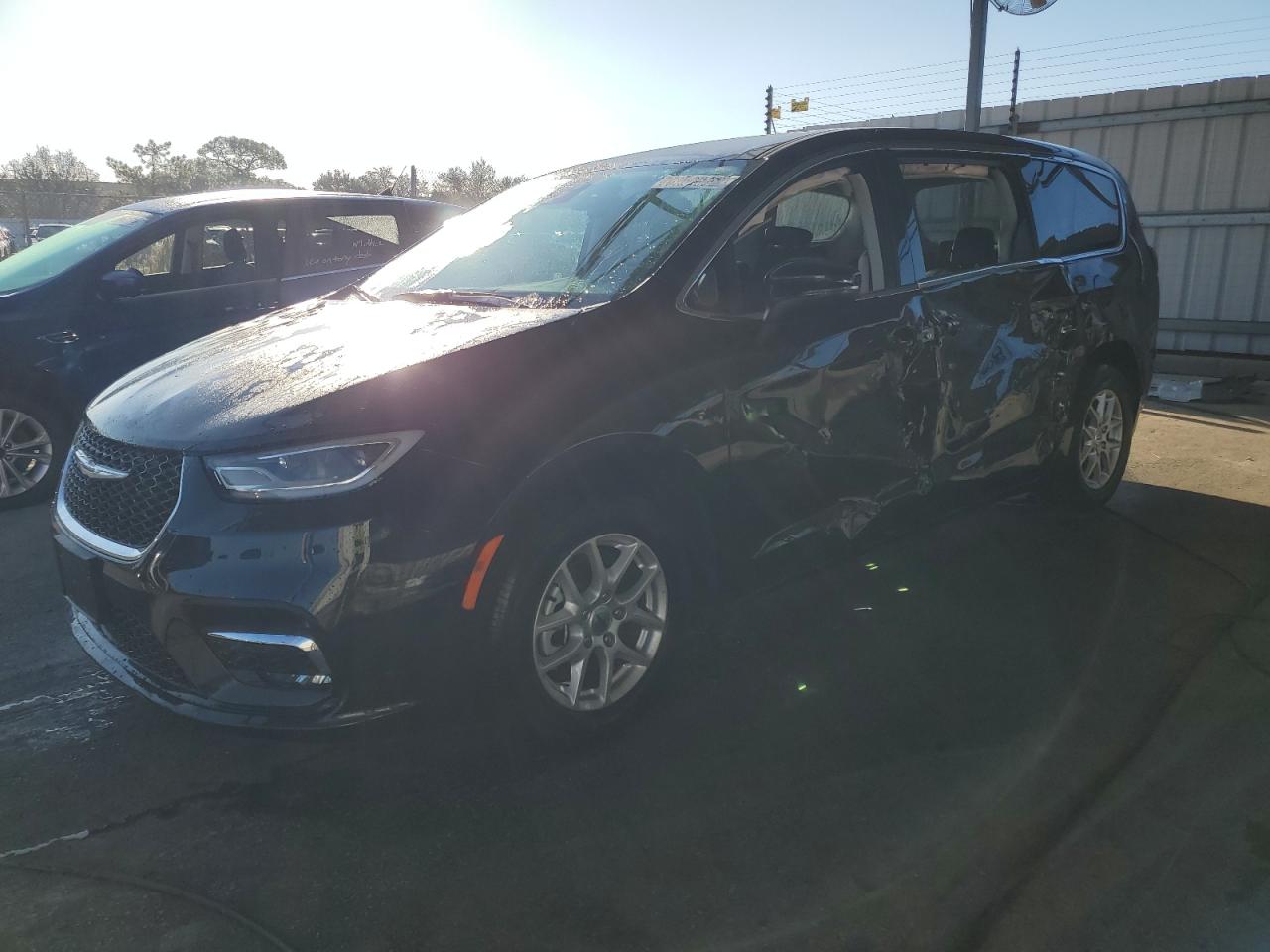 2023 CHRYSLER PACIFICA TOURING L