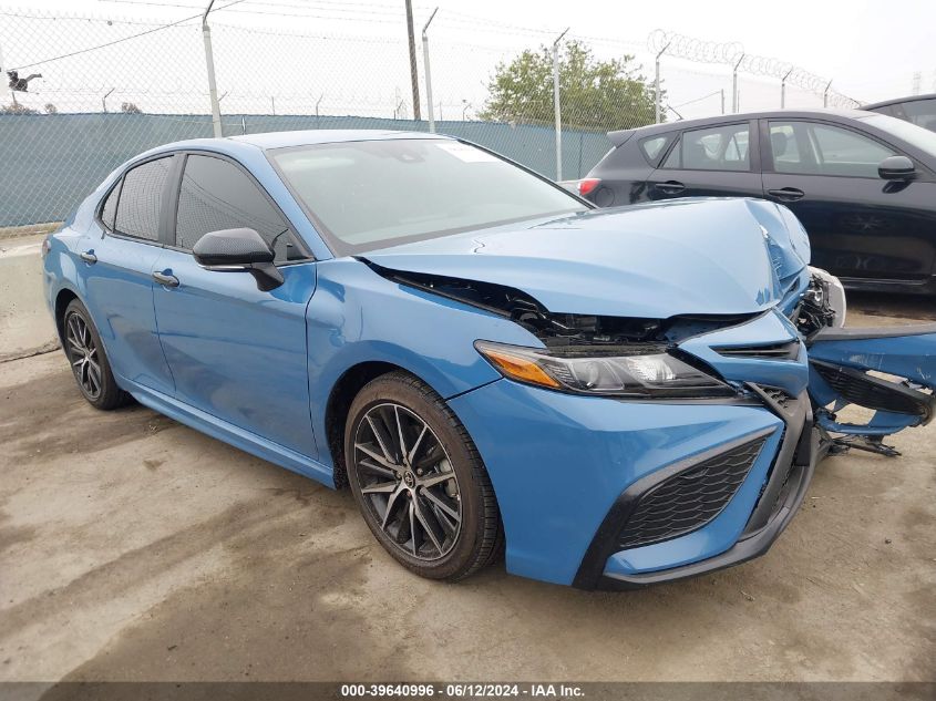 2024 TOYOTA CAMRY SE