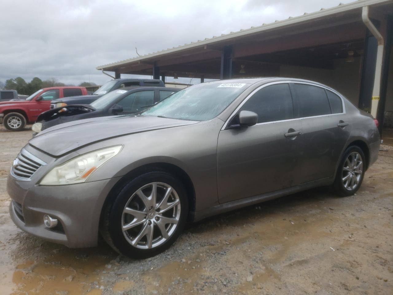 2013 INFINITI G37