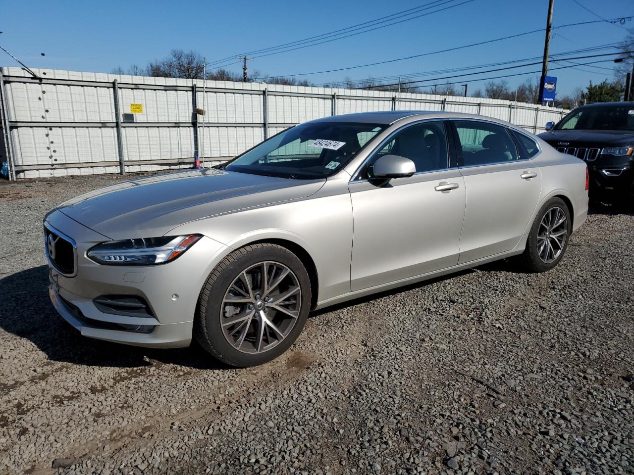 2018 VOLVO S90 T6 MOMENTUM