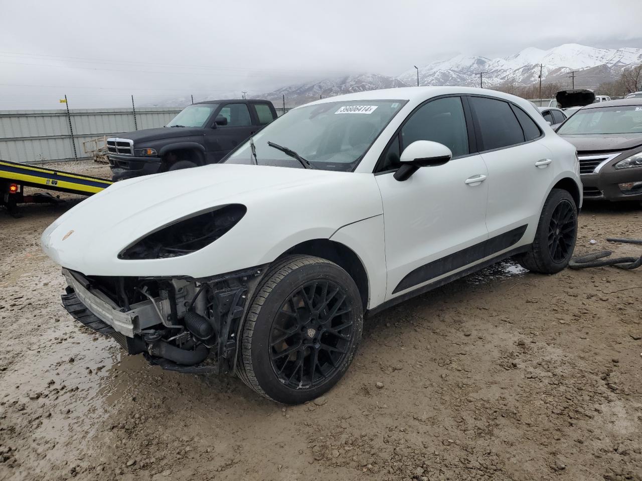 2020 PORSCHE MACAN