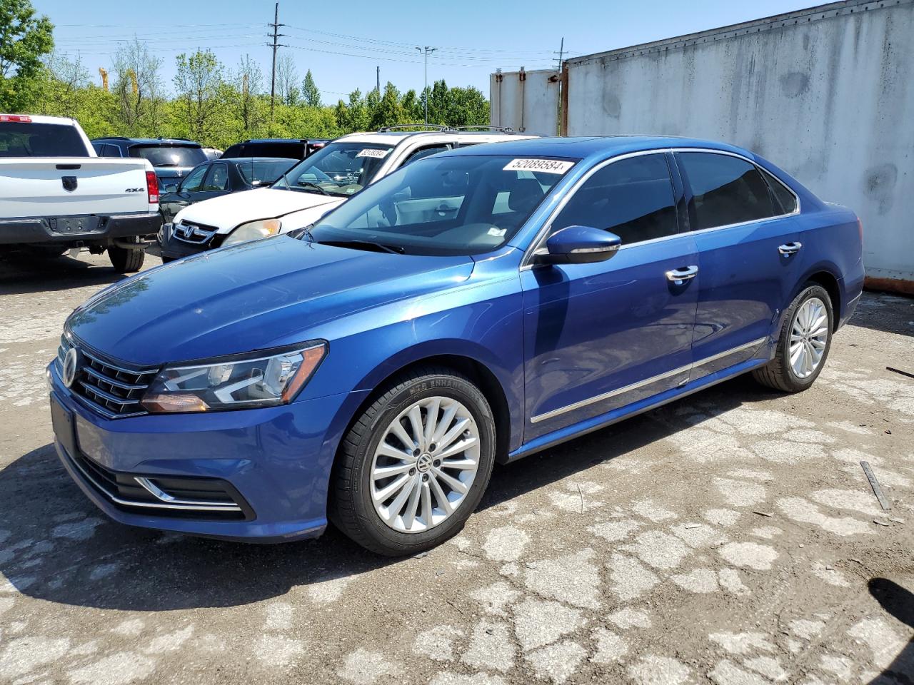 2016 VOLKSWAGEN PASSAT SE