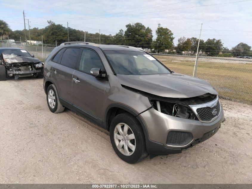 2013 KIA SORENTO LX V6