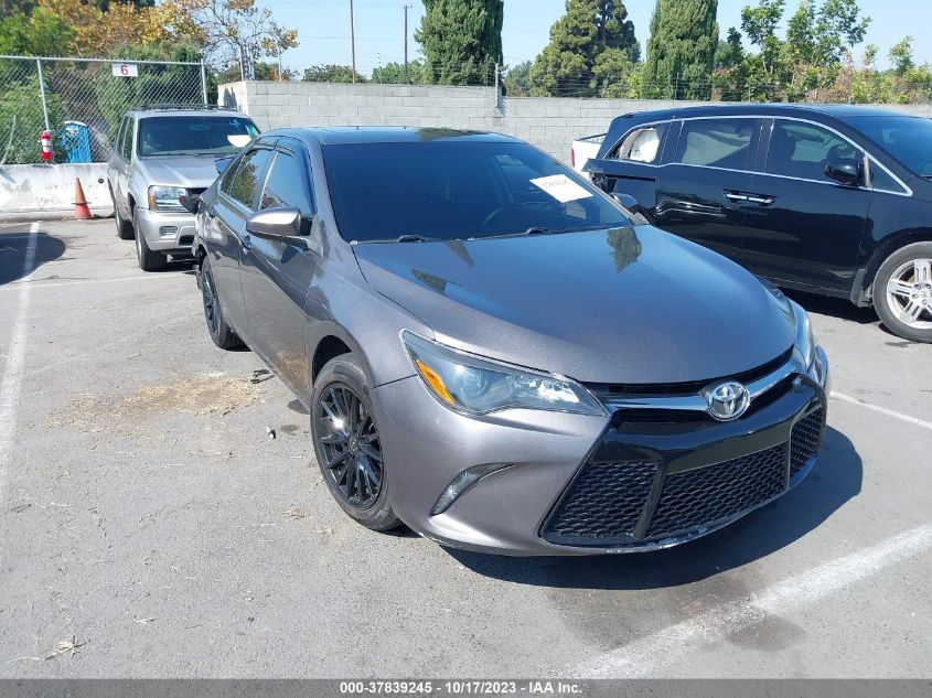 2017 TOYOTA CAMRY SE