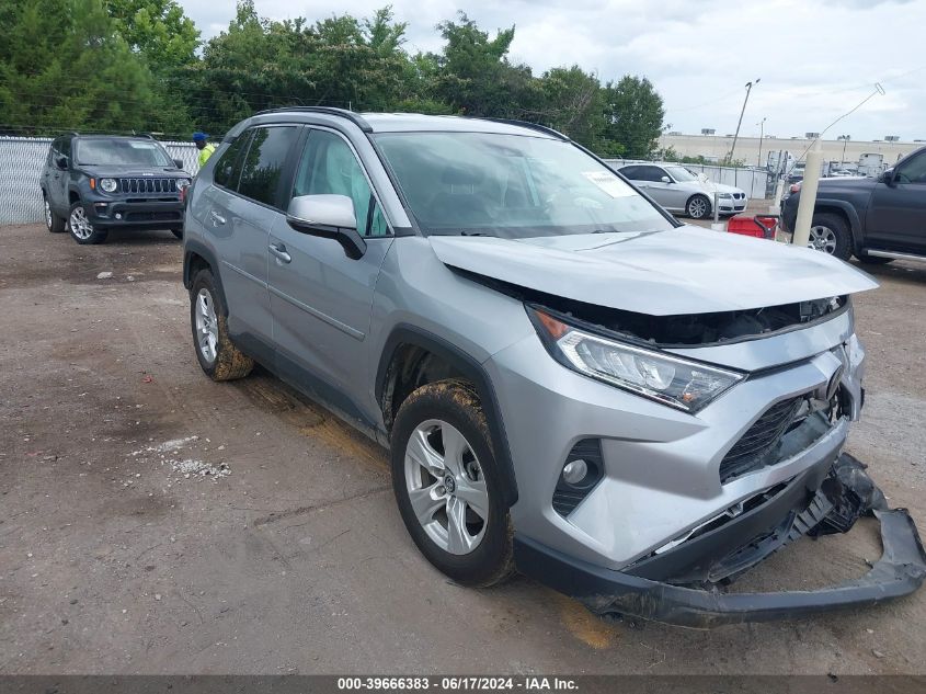 2020 TOYOTA RAV4 XLE