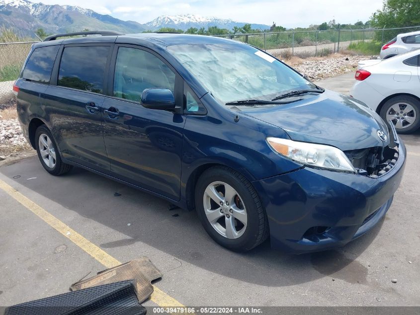 2011 TOYOTA SIENNA LE V6