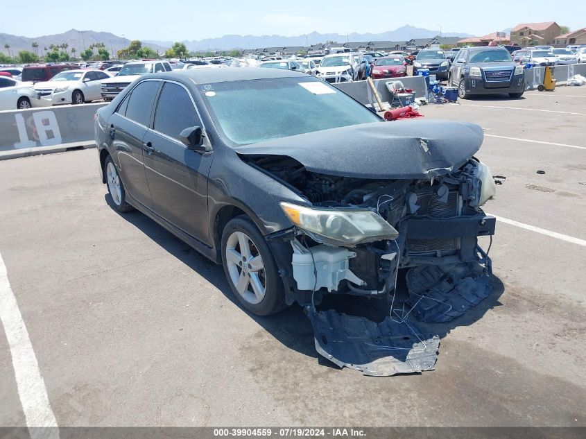 2014 TOYOTA CAMRY SE