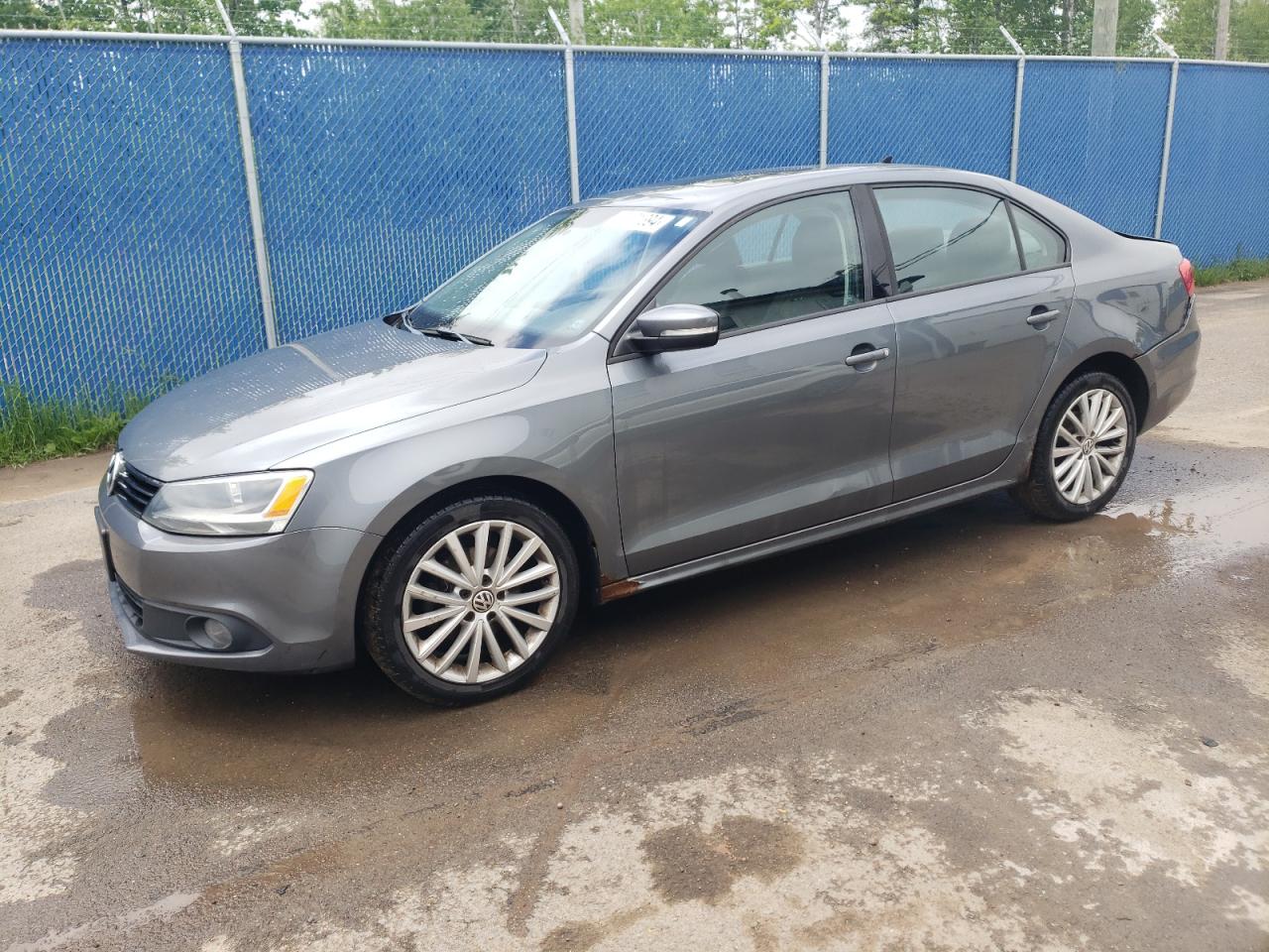 2011 VOLKSWAGEN JETTA SE