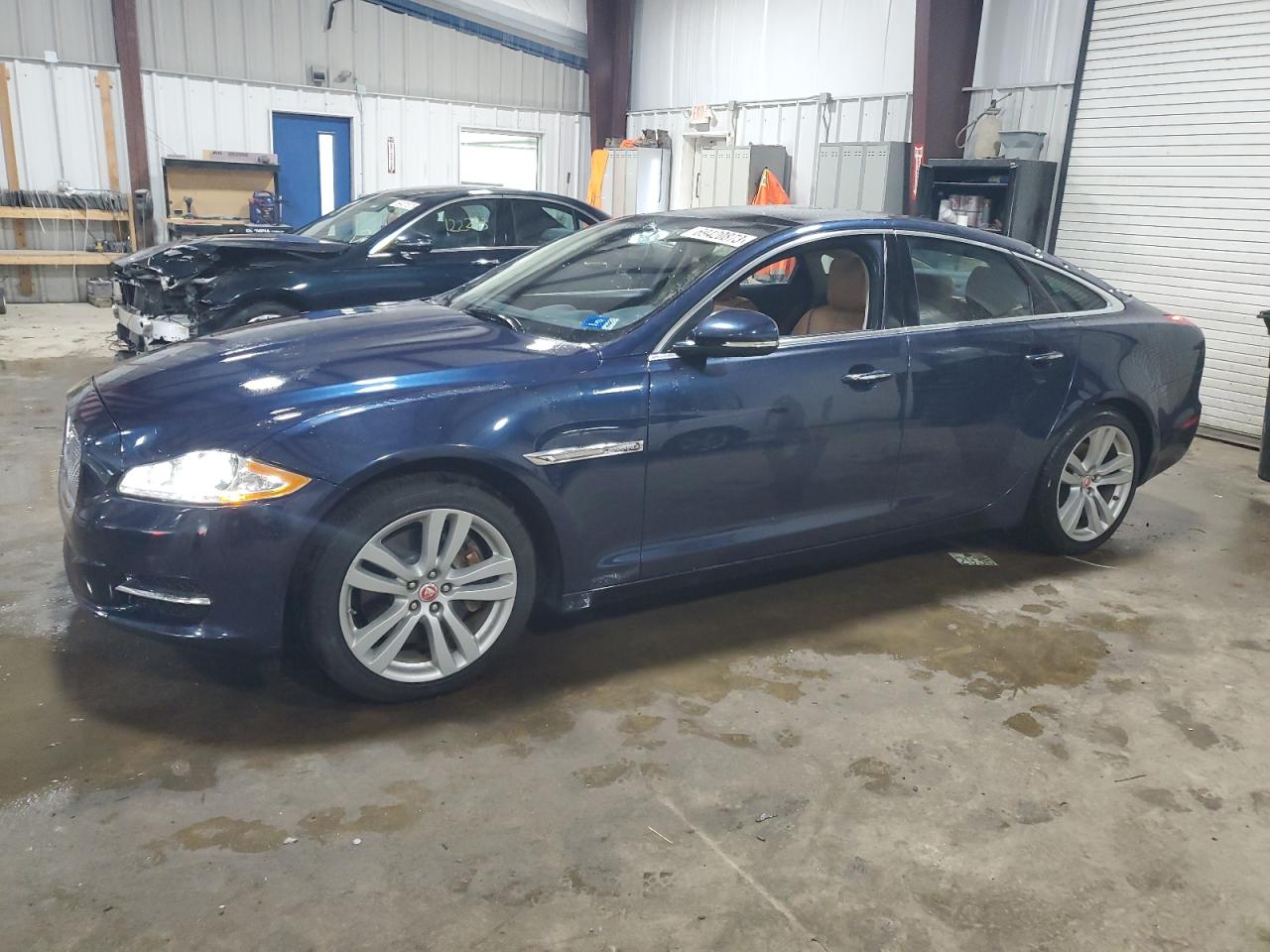 2013 JAGUAR XJ