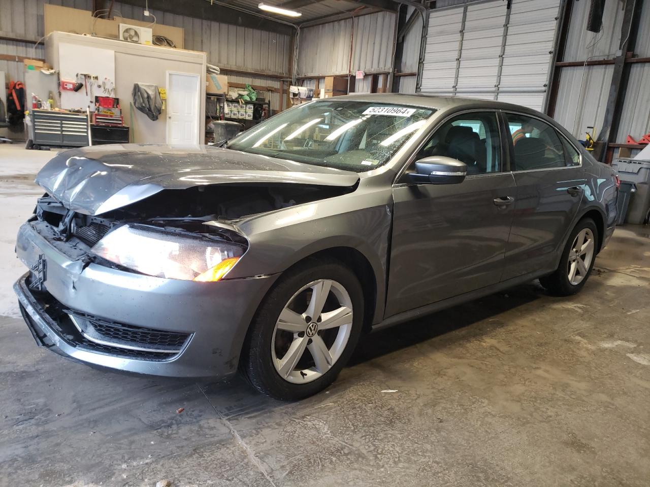 2013 VOLKSWAGEN PASSAT SE