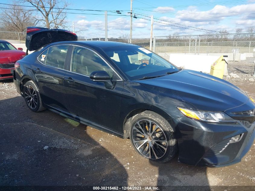 2018 TOYOTA CAMRY SE