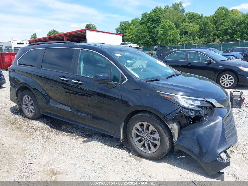 2023 TOYOTA SIENNA XLE