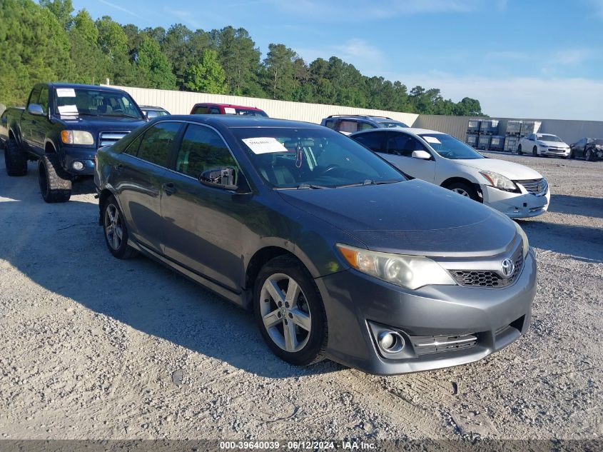 2014 TOYOTA CAMRY SE