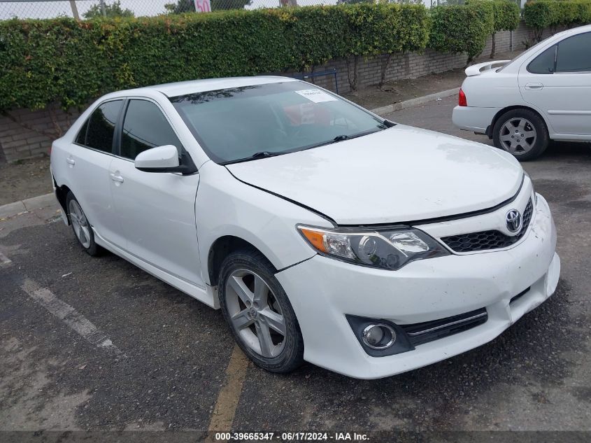 2014 TOYOTA CAMRY SE