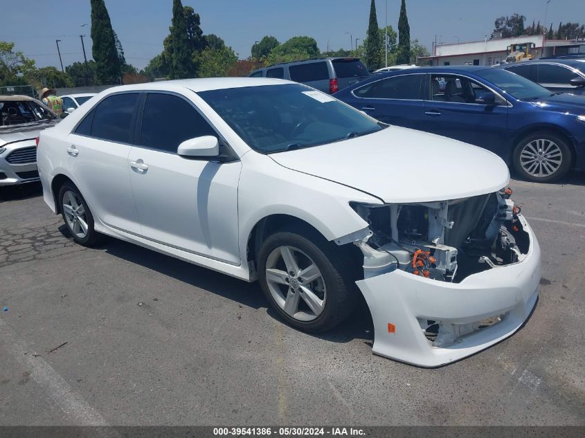 2014 TOYOTA CAMRY SE