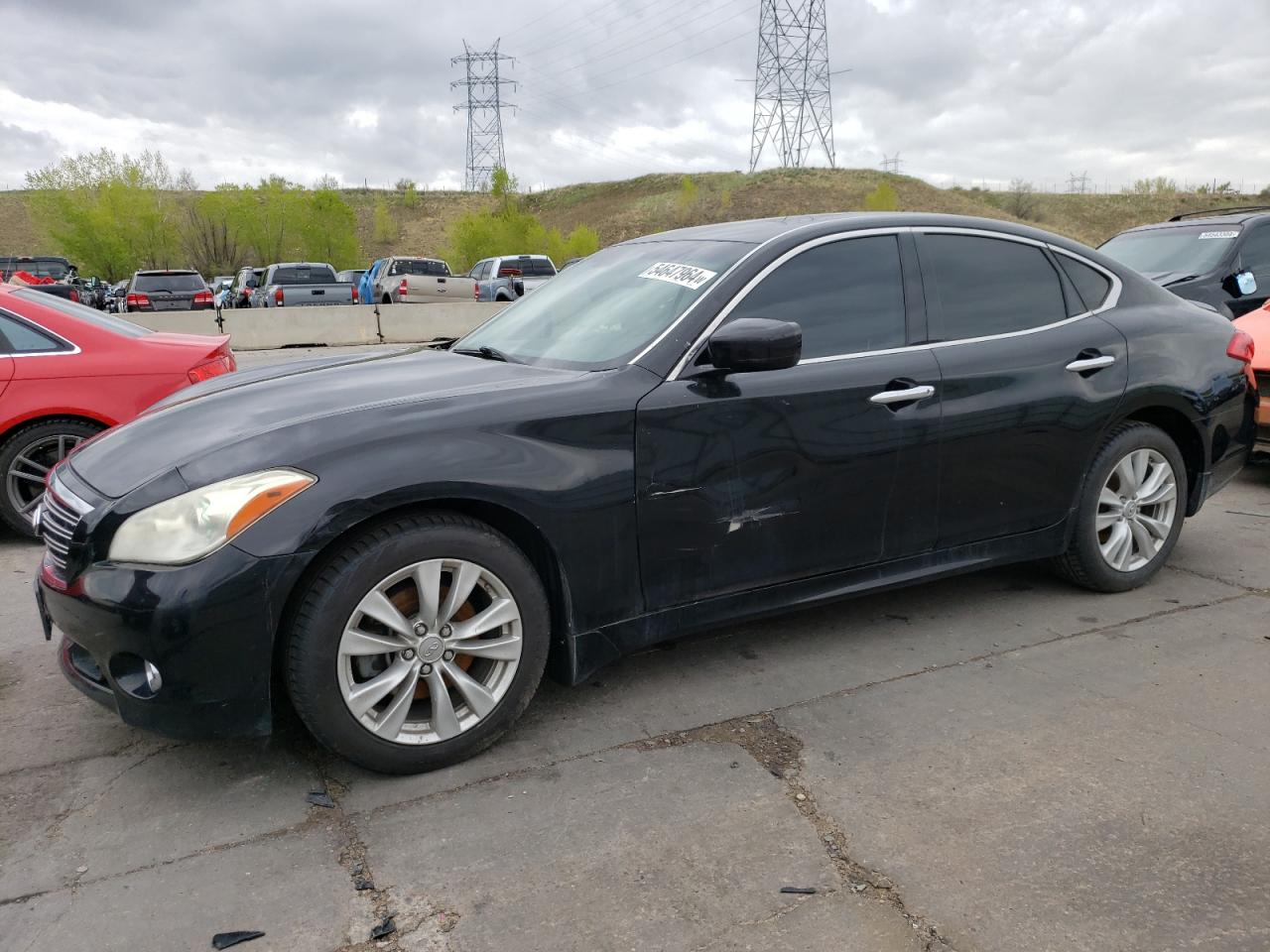 2011 INFINITI M56 X