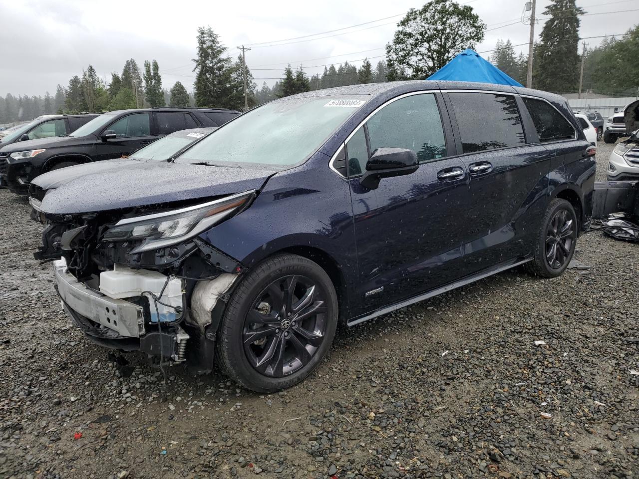 2021 TOYOTA SIENNA XSE