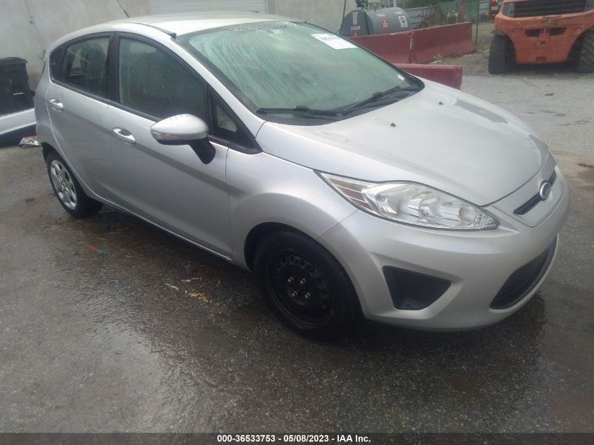 2013 FORD FIESTA SE