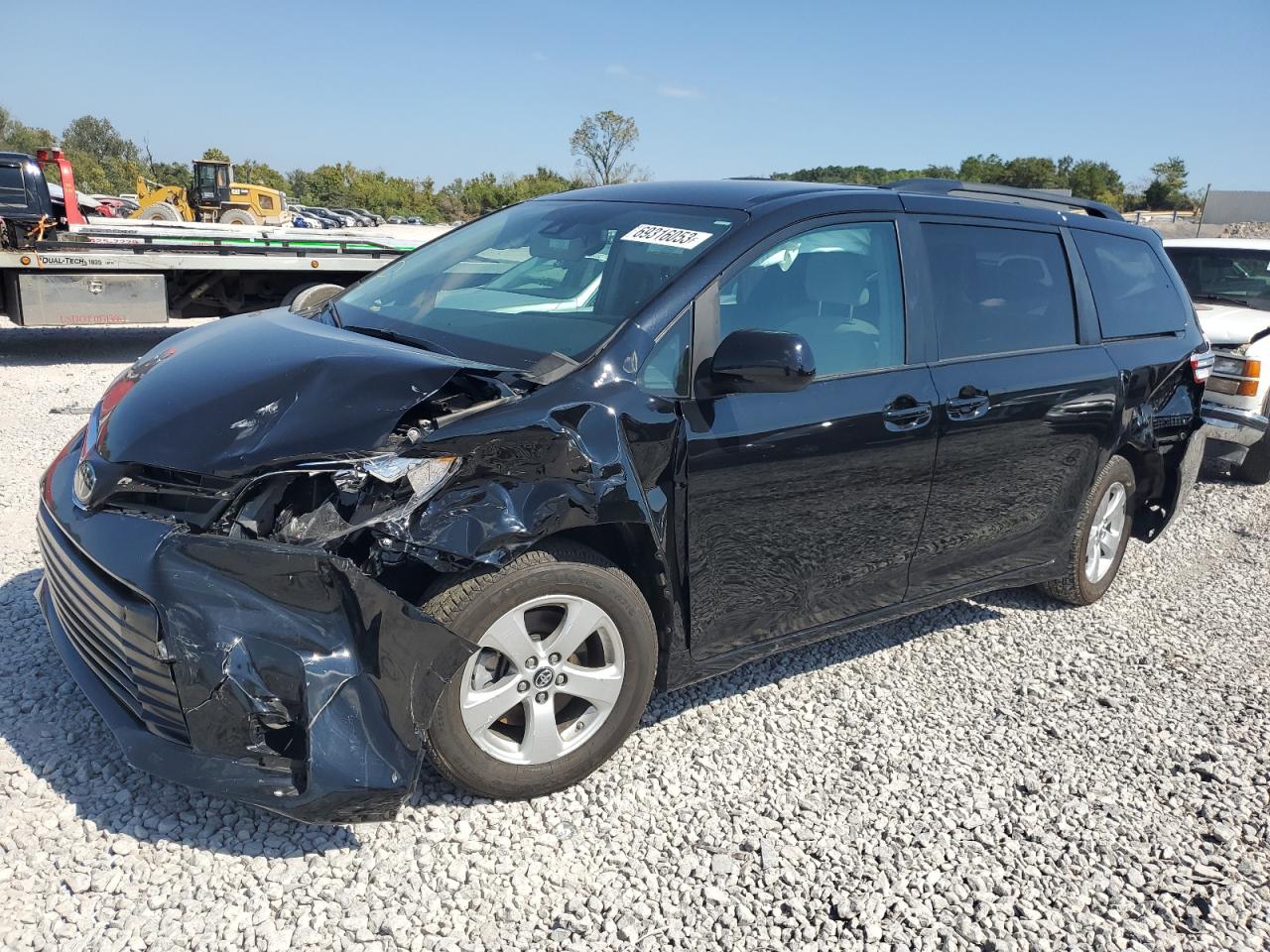 2019 TOYOTA SIENNA LE