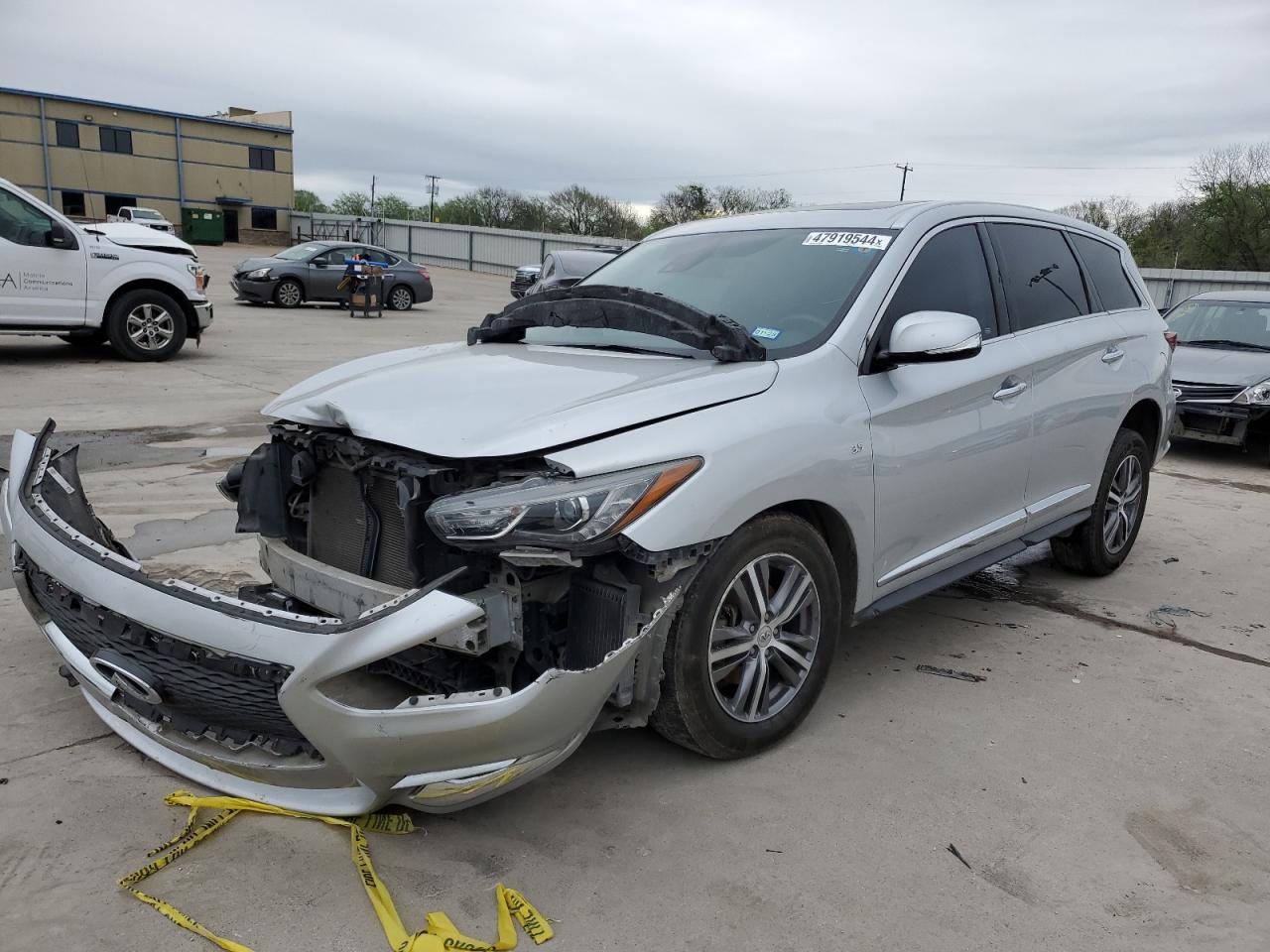 2019 INFINITI QX60 LUXE