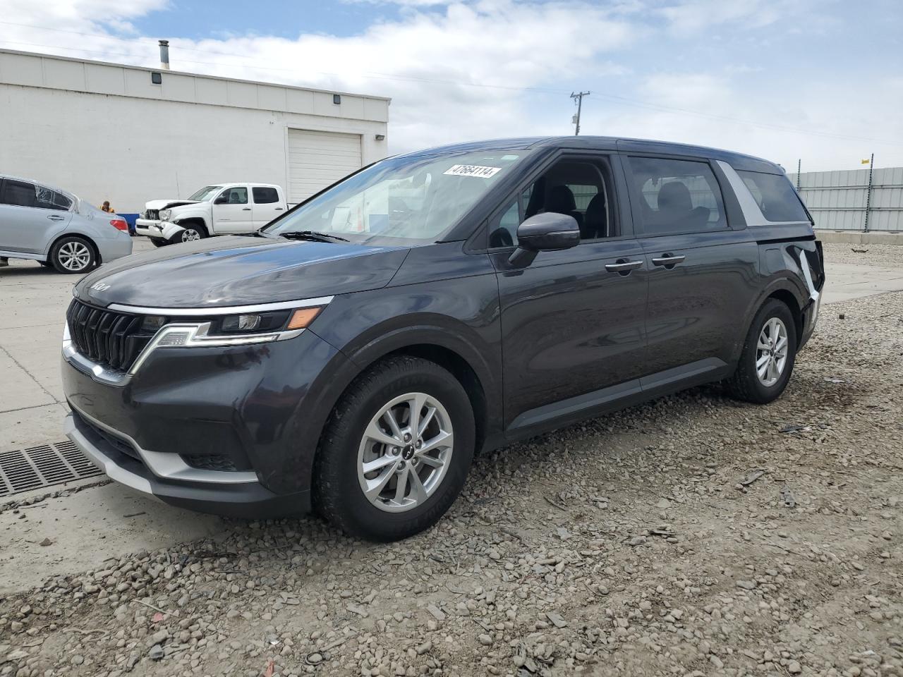 2022 KIA CARNIVAL LX