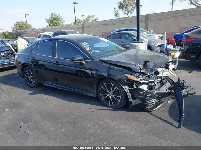 2018 TOYOTA CAMRY SE