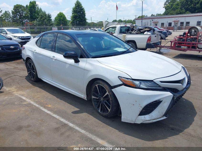 2019 TOYOTA CAMRY XSE