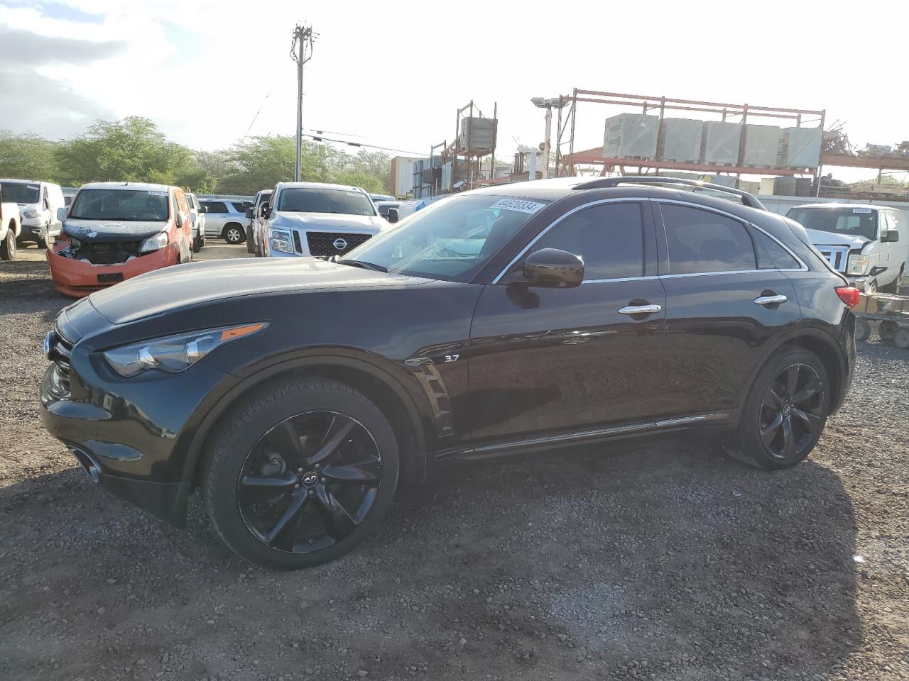 2015 INFINITI QX70