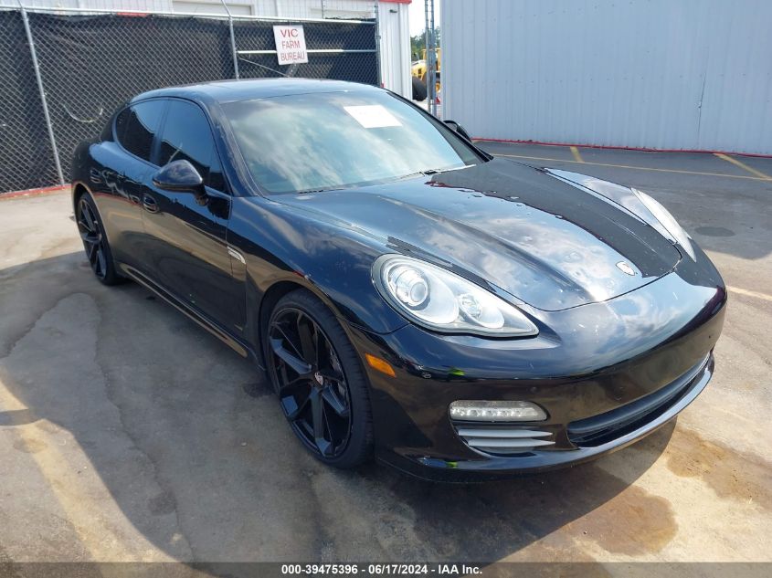 2011 PORSCHE PANAMERA 4