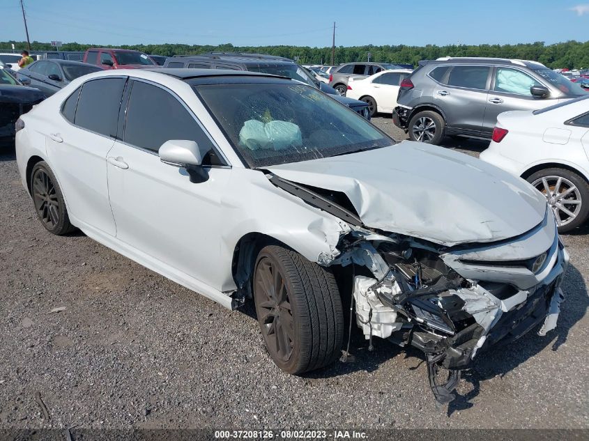 2022 TOYOTA CAMRY XSE AWD