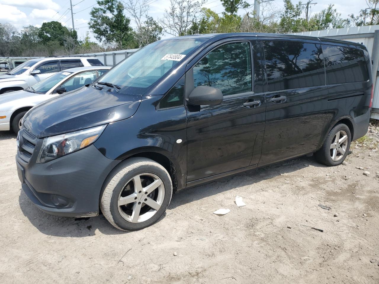 2019 MERCEDES-BENZ METRIS