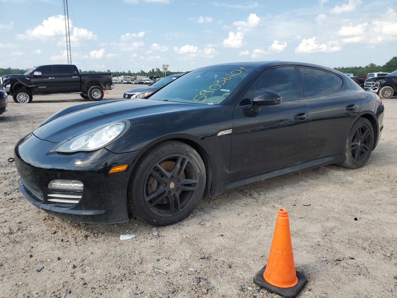 2011 PORSCHE PANAMERA 2