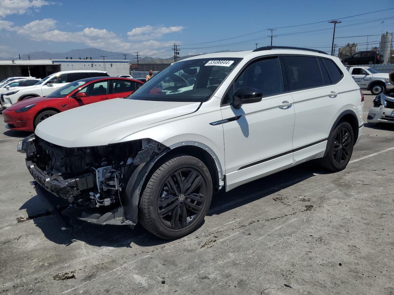 2022 VOLKSWAGEN TIGUAN SE R-LINE BLACK