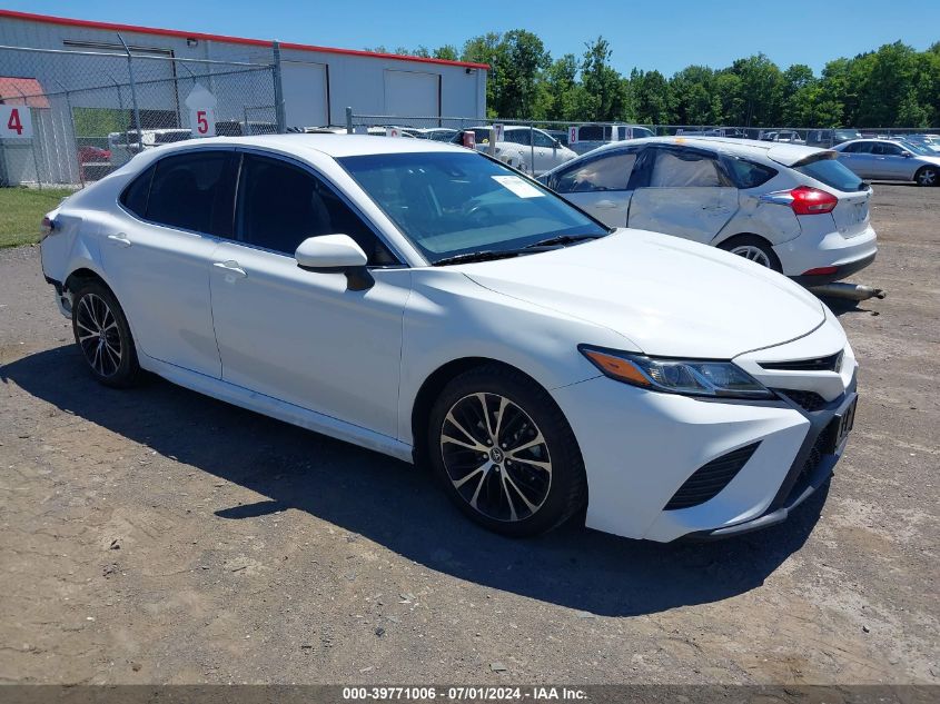 2020 TOYOTA CAMRY SE