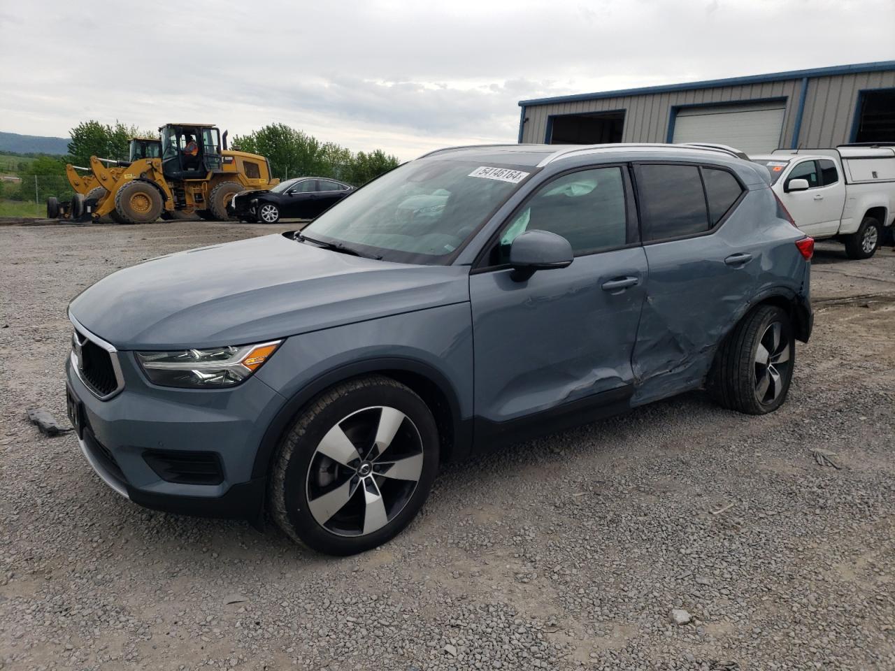 2020 VOLVO XC40 T5 MOMENTUM