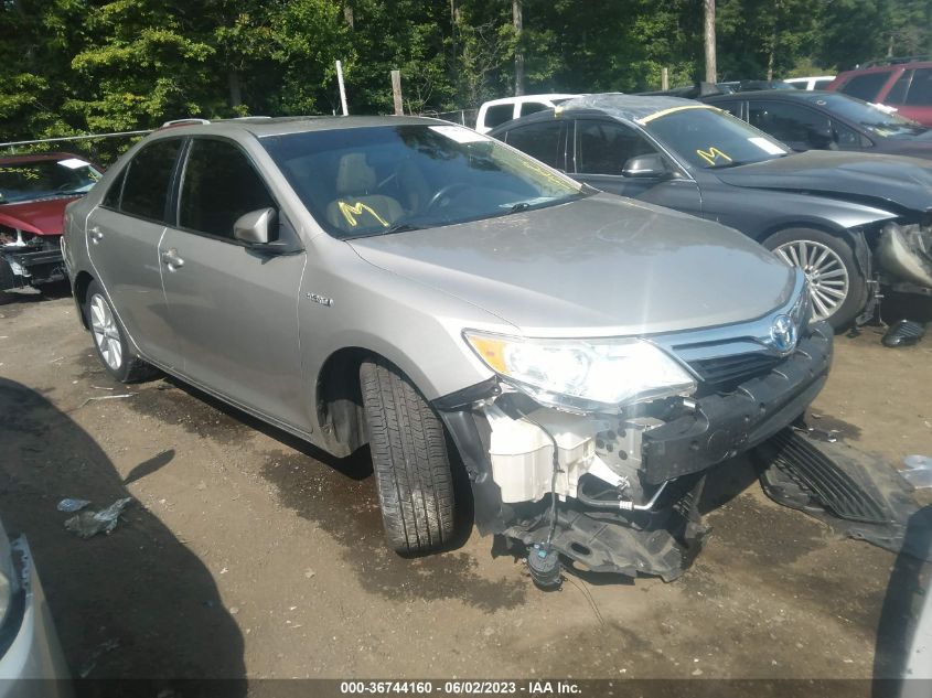 2013 TOYOTA CAMRY HYBRID XLE