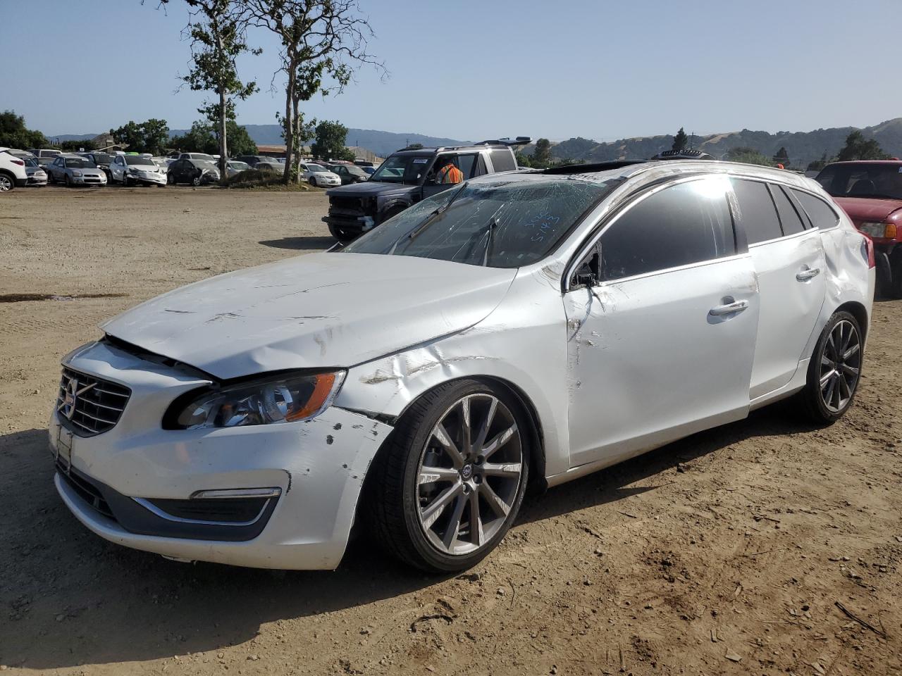 2015 VOLVO V60 PREMIER