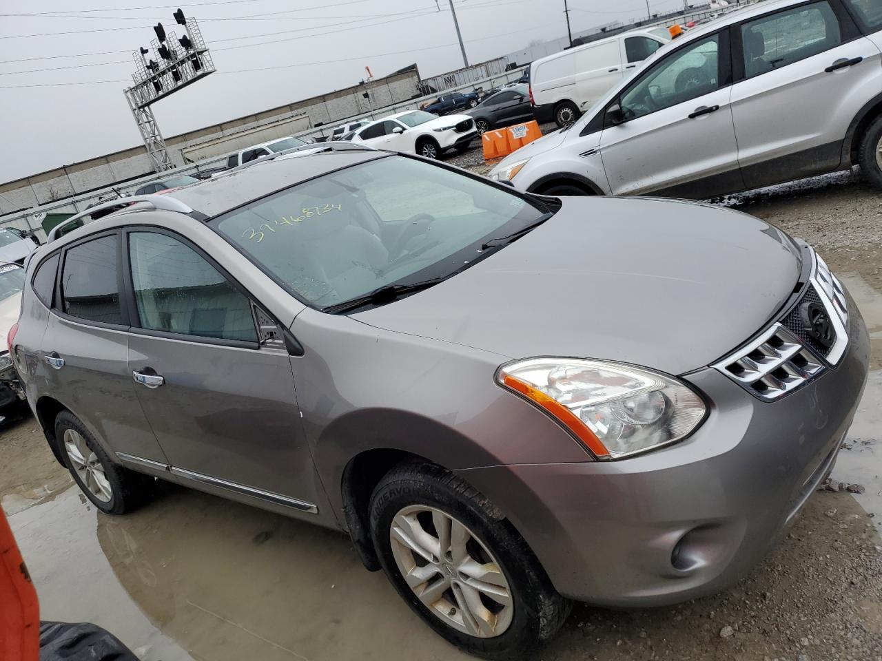 2013 NISSAN ROGUE S