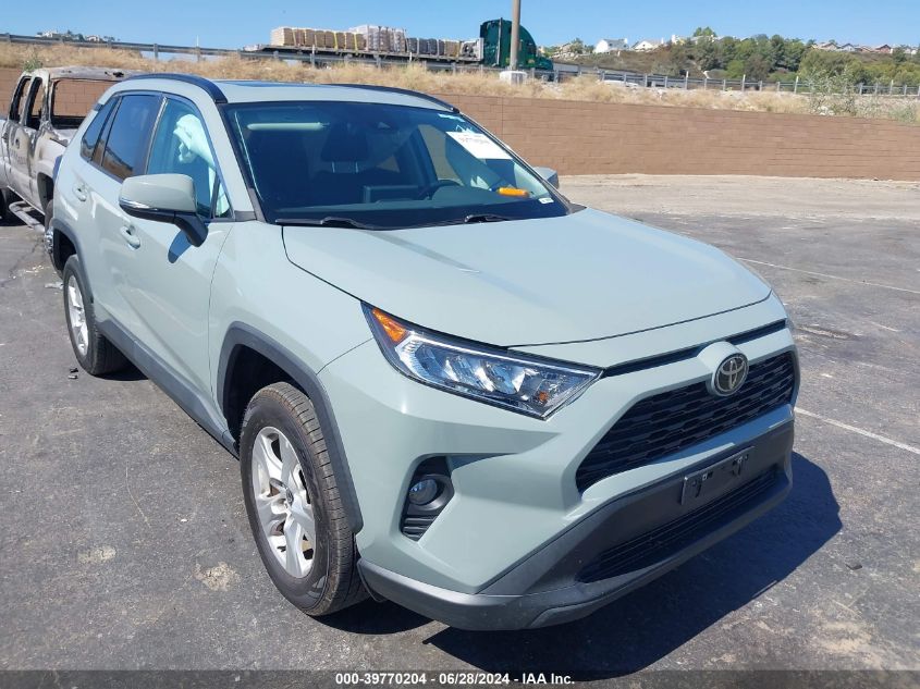 2021 TOYOTA RAV4 XLE