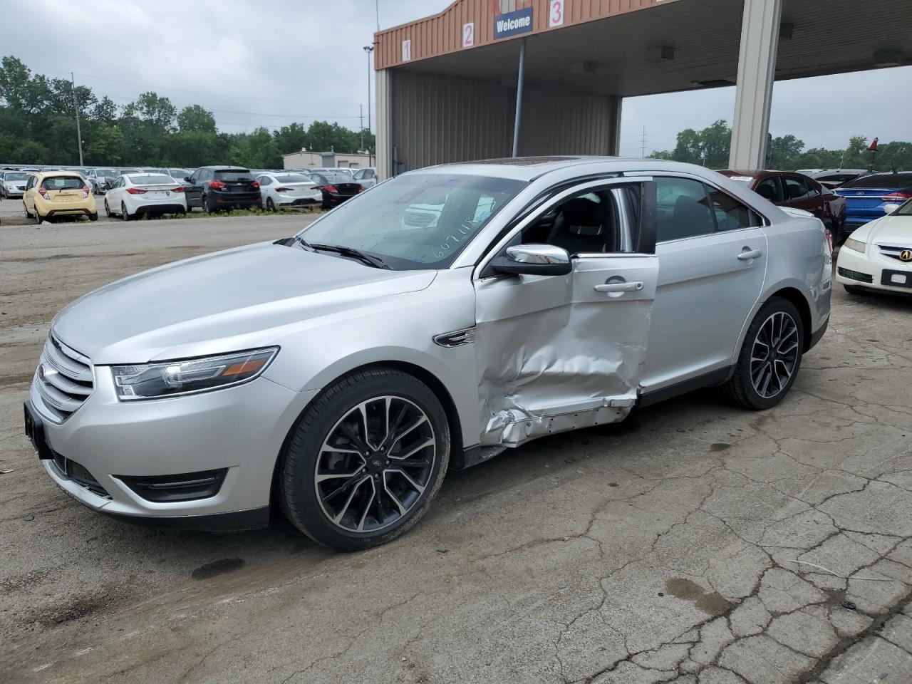 2017 FORD TAURUS LIMITED