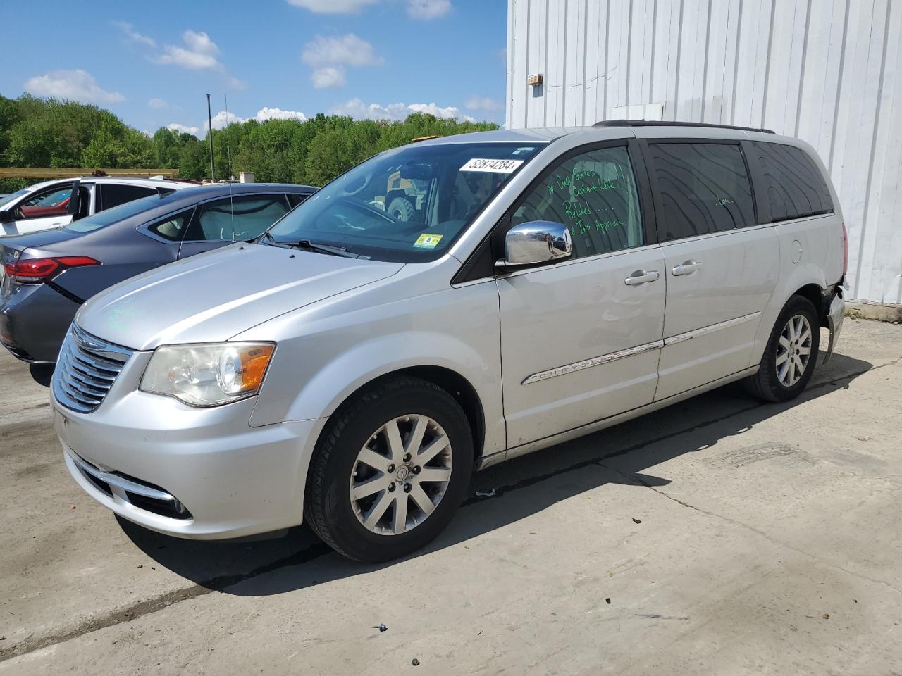 2011 CHRYSLER TOWN & COUNTRY TOURING L