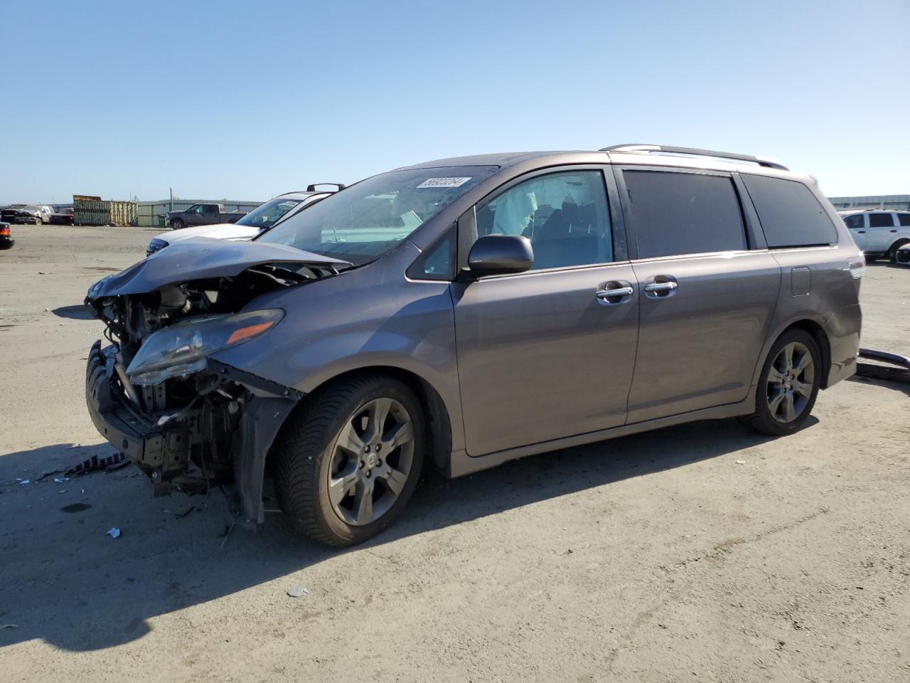 2015 TOYOTA SIENNA SPORT