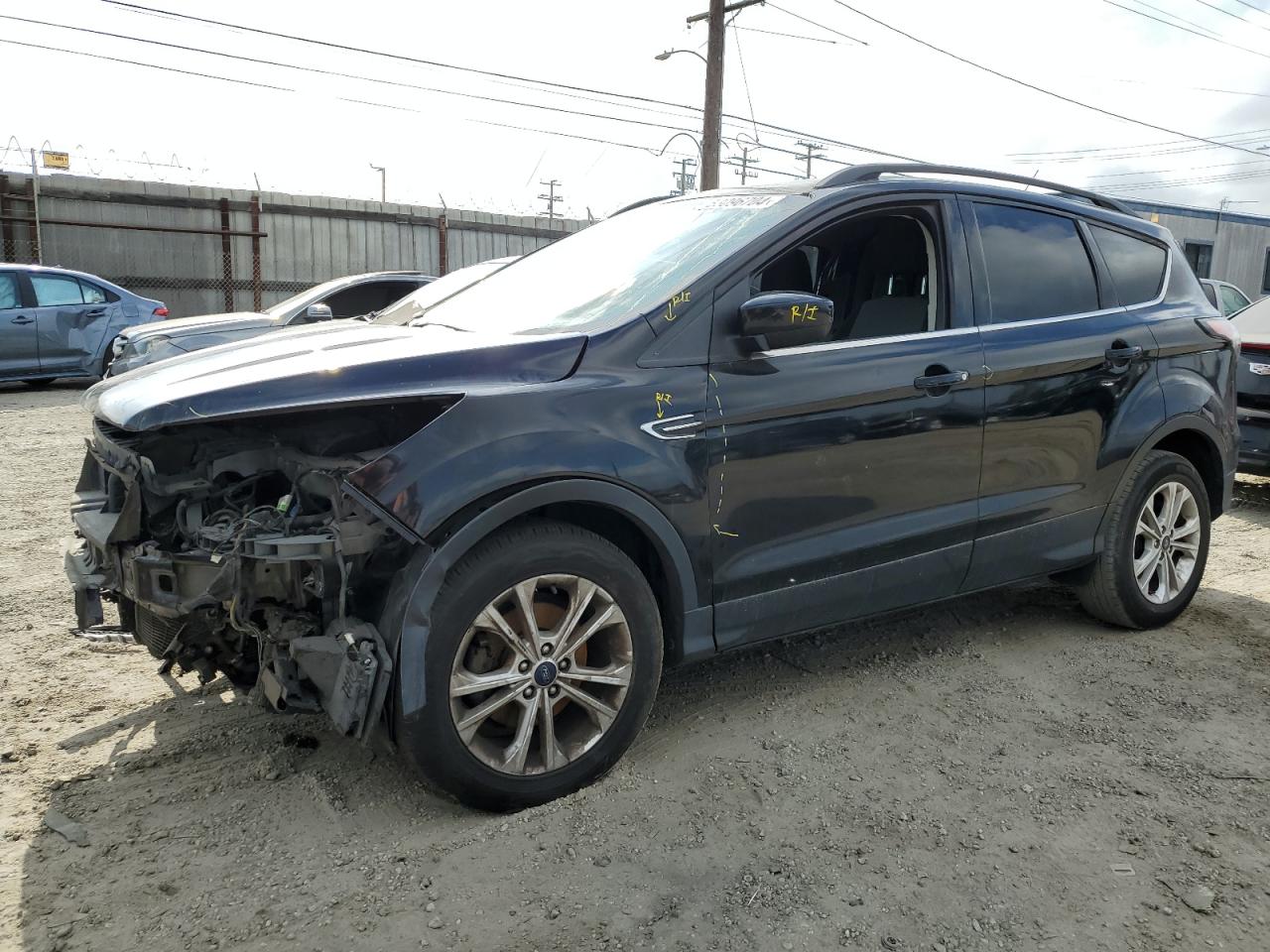 2017 FORD ESCAPE SE