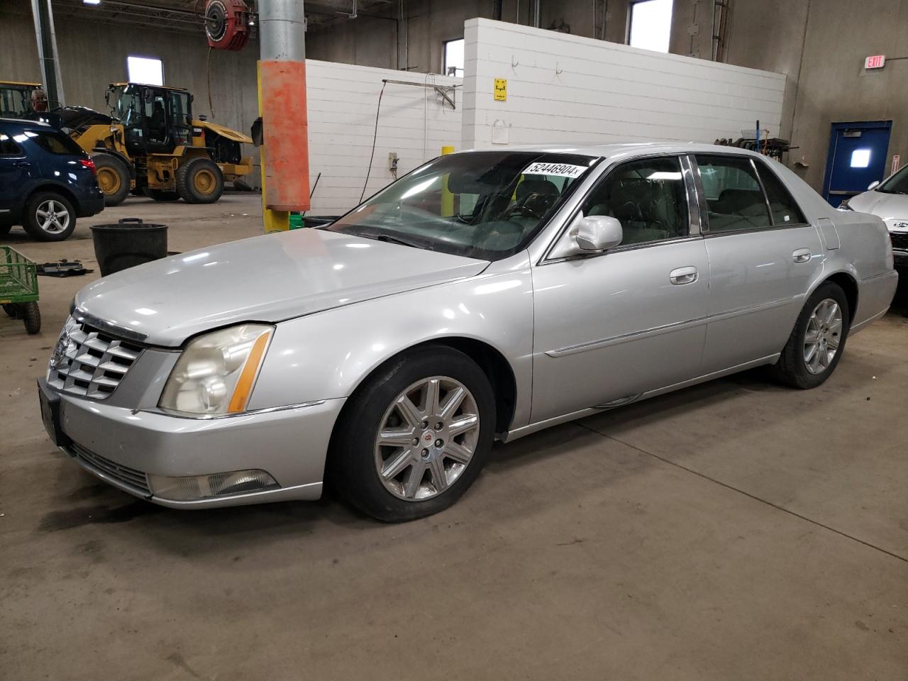 2011 CADILLAC DTS PREMIUM COLLECTION