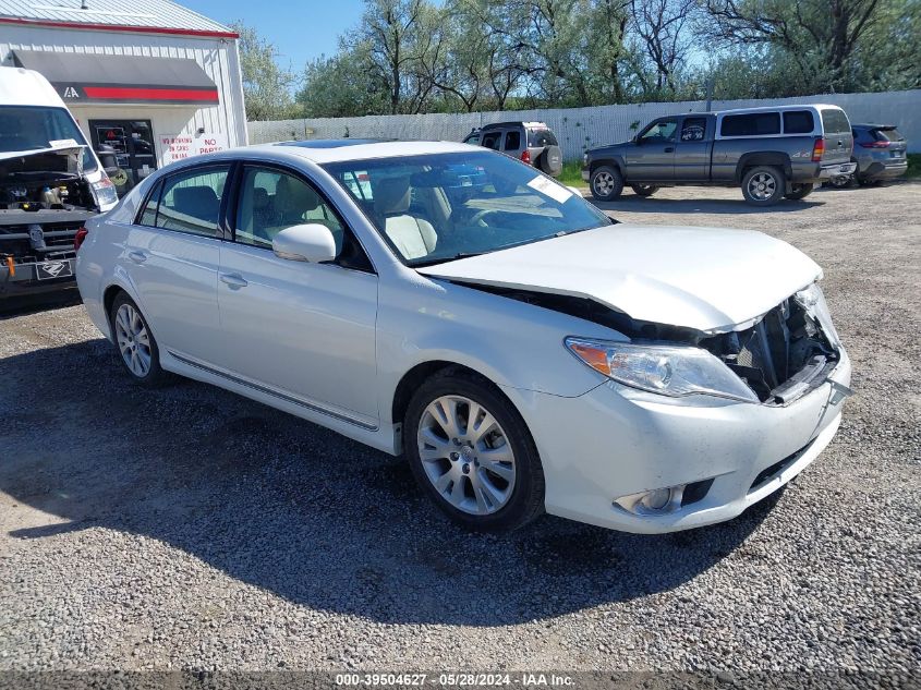 2011 TOYOTA AVALON