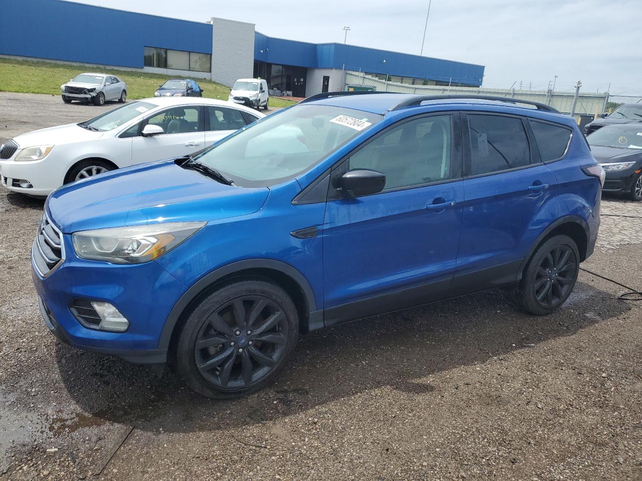 2017 FORD ESCAPE SE