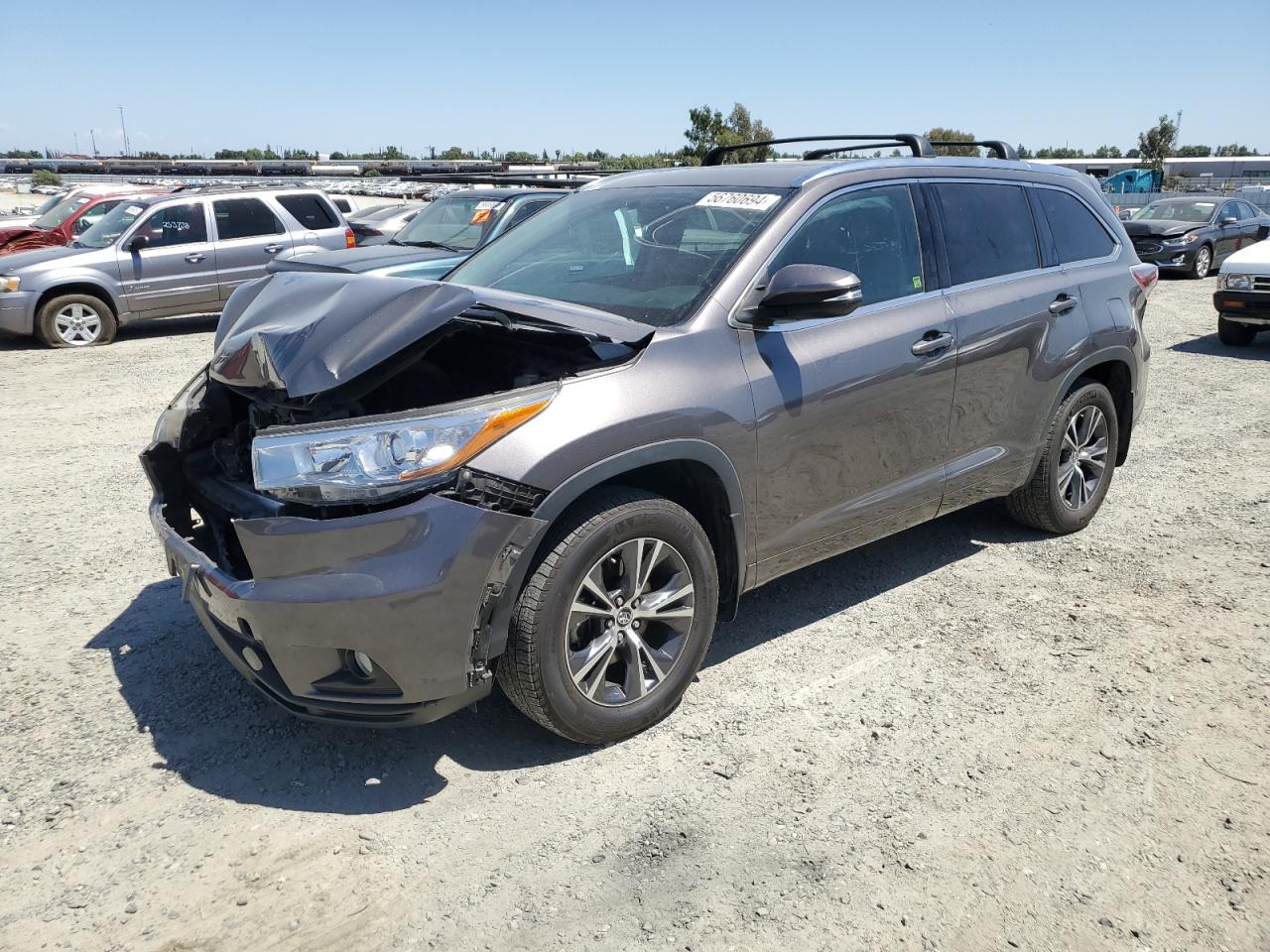 2016 TOYOTA HIGHLANDER XLE