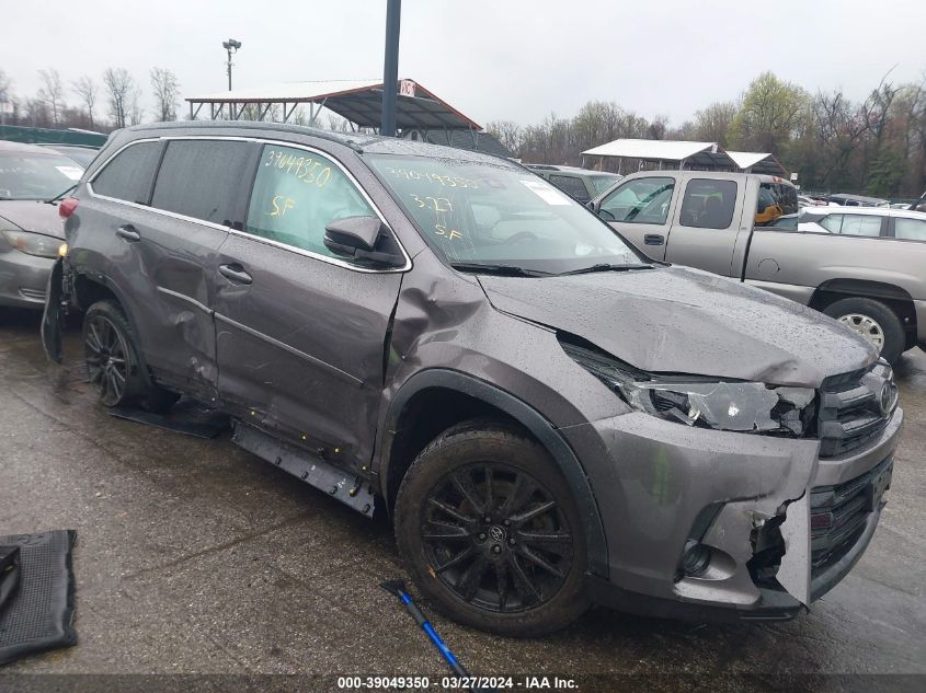 2019 TOYOTA HIGHLANDER SE